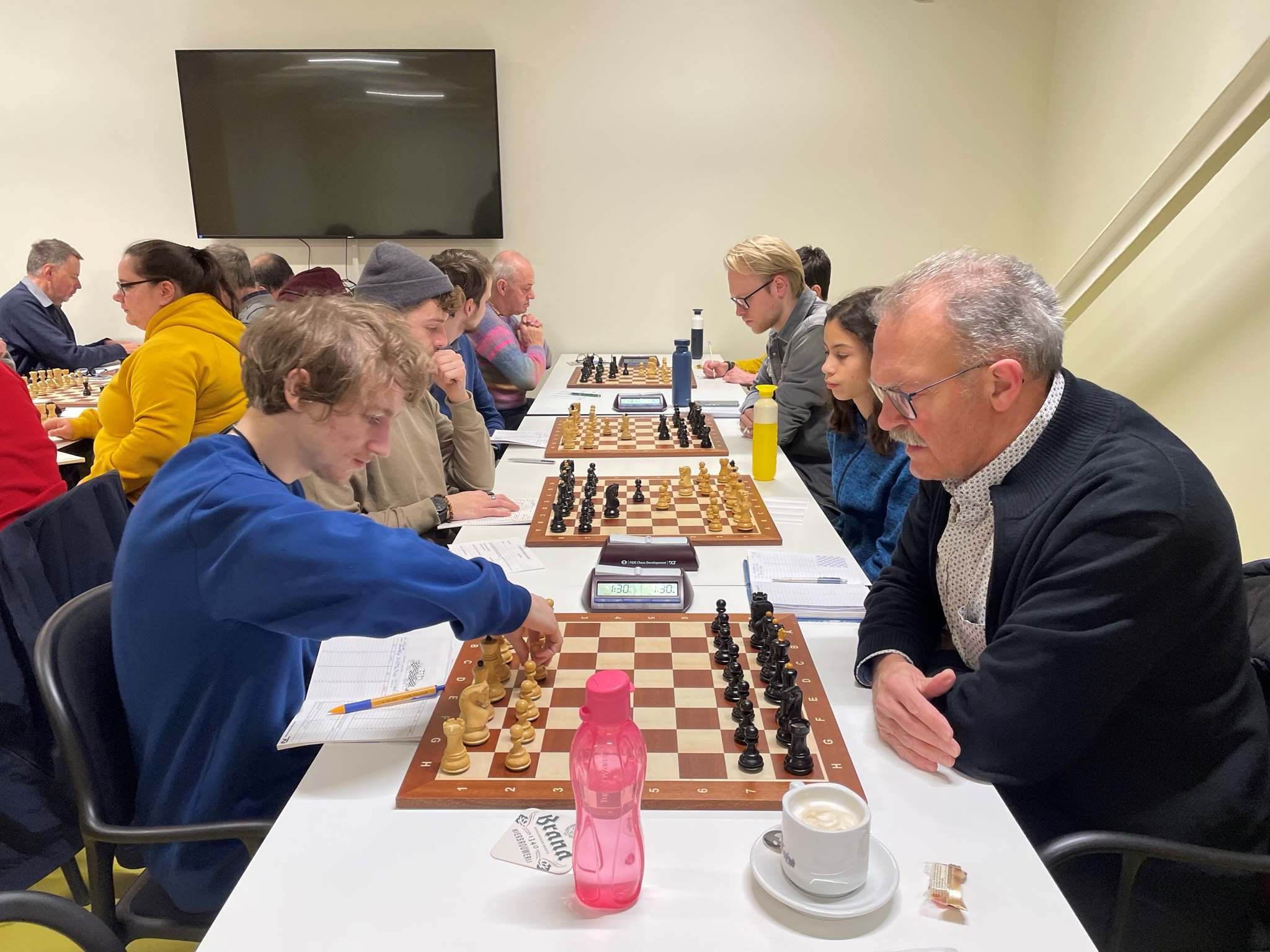 De start van Maastricht 2 - Schaesberg 4. (foto: Frank Clevers)