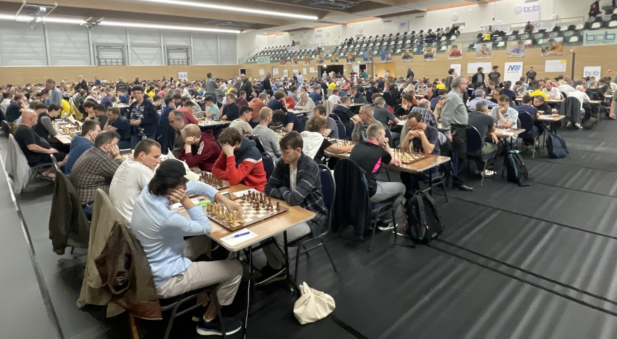 Beeld van het begin van de 1e ronde (foto: Frank Clevers)