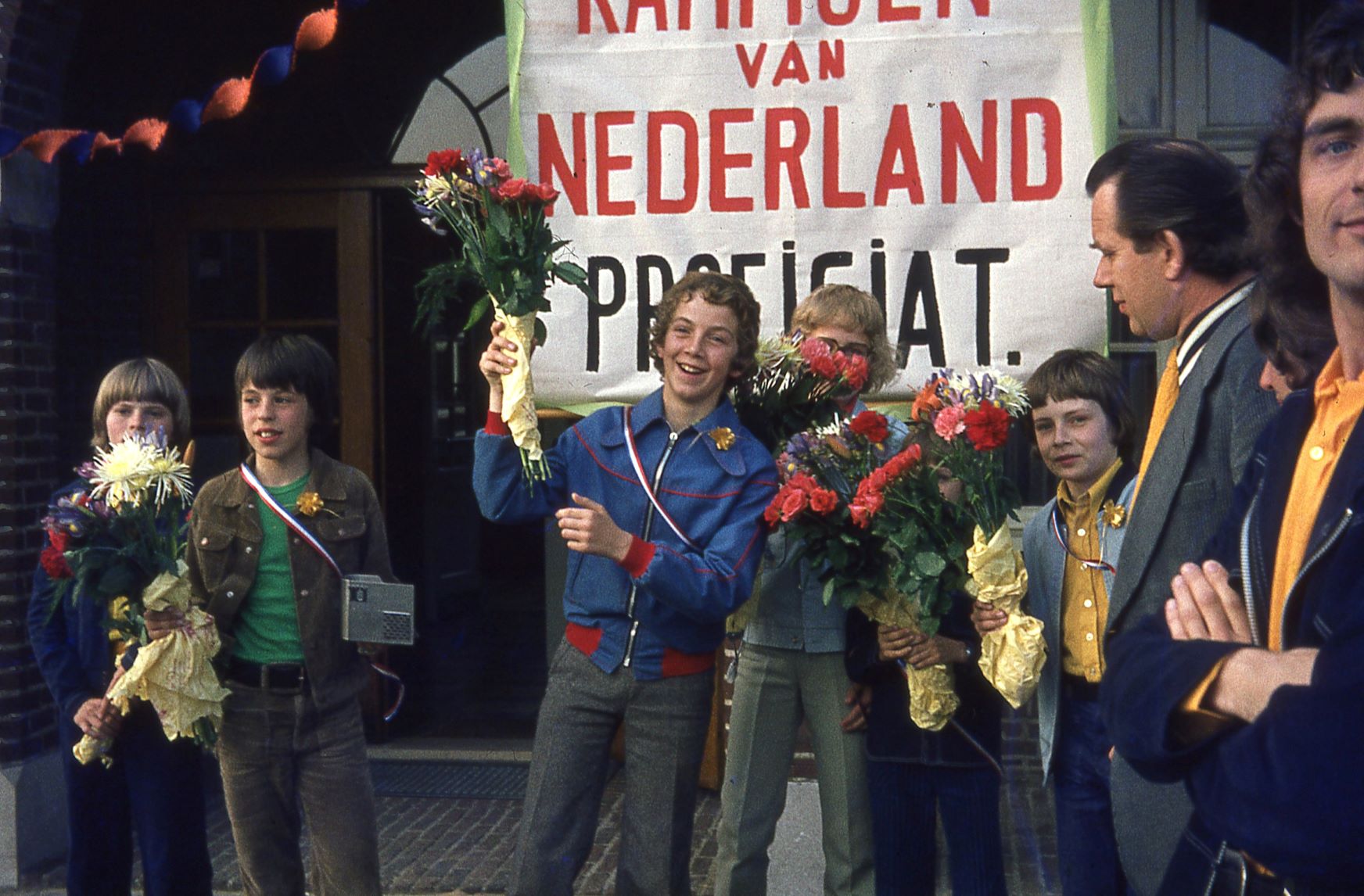 Het team van de St. Janschool werd kampioen van Nederland bij de lagere scholen in 1974.